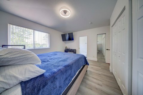 Touwnhouse à vendre à Riviera Beach, Floride: 3 chambres, 153.38 m2 № 2077539 - photo 11