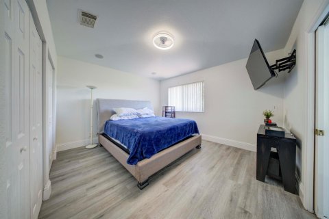 Touwnhouse à vendre à Riviera Beach, Floride: 3 chambres, 153.38 m2 № 2077539 - photo 2