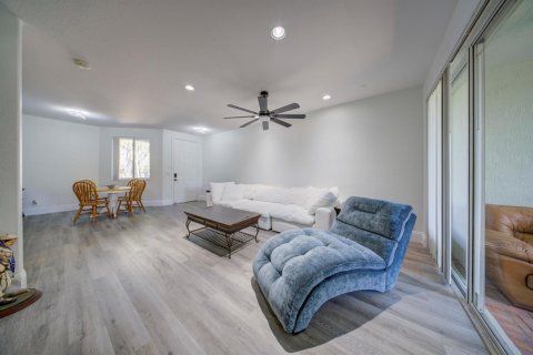 Touwnhouse à vendre à Riviera Beach, Floride: 3 chambres, 153.38 m2 № 2077539 - photo 24
