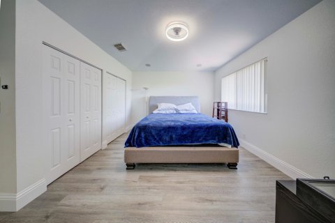 Touwnhouse à vendre à Riviera Beach, Floride: 3 chambres, 153.38 m2 № 2077539 - photo 3