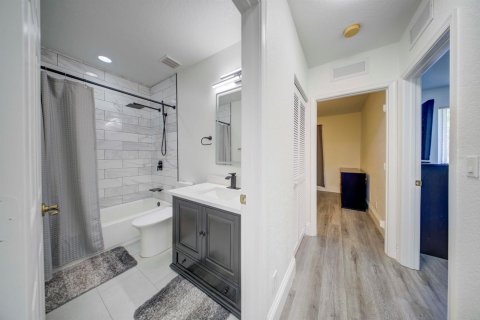 Touwnhouse à vendre à Riviera Beach, Floride: 3 chambres, 153.38 m2 № 2077539 - photo 15