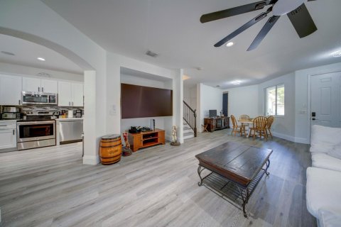 Touwnhouse à vendre à Riviera Beach, Floride: 3 chambres, 153.38 m2 № 2077539 - photo 26