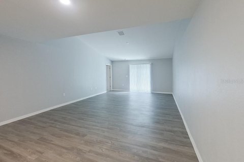 Villa ou maison à louer à Lehigh Acres, Floride: 3 chambres, 130.06 m2 № 2166856 - photo 5