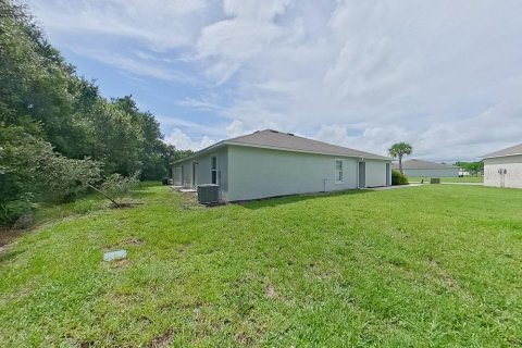 Villa ou maison à louer à Lehigh Acres, Floride: 3 chambres, 130.06 m2 № 2166856 - photo 17
