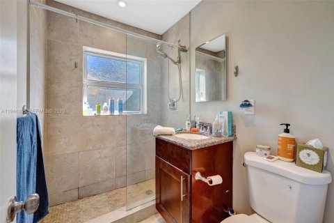 House in Fort Lauderdale, Florida 2 bedrooms, 98.48 sq.m. № 2002853 - photo 21