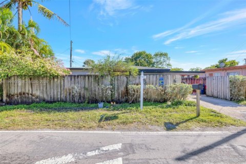 House in Fort Lauderdale, Florida 2 bedrooms, 98.48 sq.m. № 2002853 - photo 3