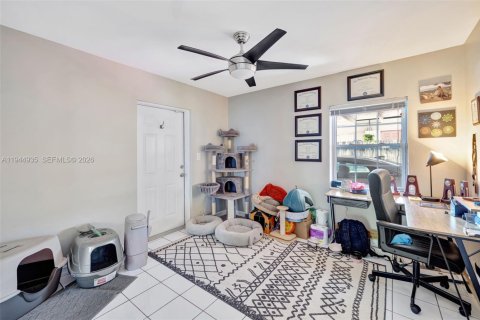 House in Fort Lauderdale, Florida 2 bedrooms, 98.48 sq.m. № 2002853 - photo 22