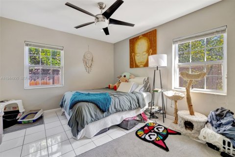 House in Fort Lauderdale, Florida 2 bedrooms, 98.48 sq.m. № 2002853 - photo 19