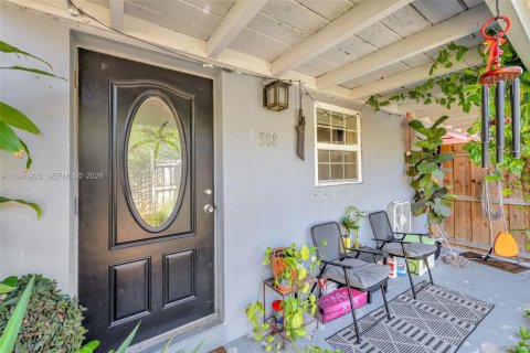House in Fort Lauderdale, Florida 2 bedrooms, 98.48 sq.m. № 2002853
