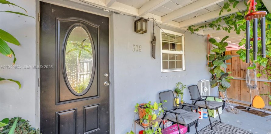 House in Fort Lauderdale, Florida 2 bedrooms, 98.48 sq.m. № 2002853