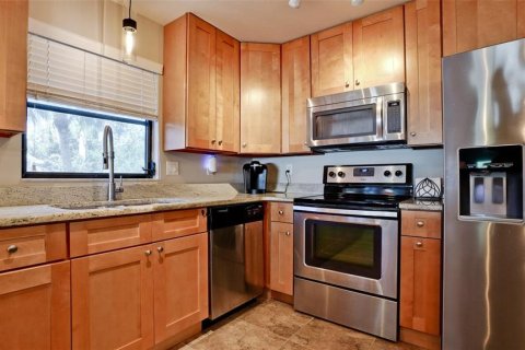 Condo in Bradenton, Florida, 2 bedrooms № 2236169 - photo 5