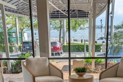 Condo in Bradenton, Florida, 2 bedrooms № 2236169 - photo 3