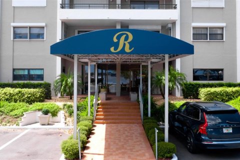 Condo in Bradenton, Florida, 2 bedrooms № 2236169 - photo 2