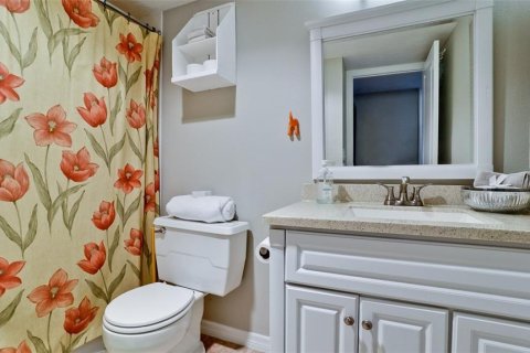 Condo in Bradenton, Florida, 2 bedrooms № 2236169 - photo 14