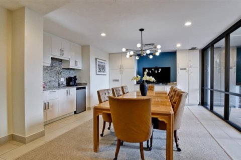 Condo in Bradenton, Florida, 2 bedrooms № 2236169 - photo 25