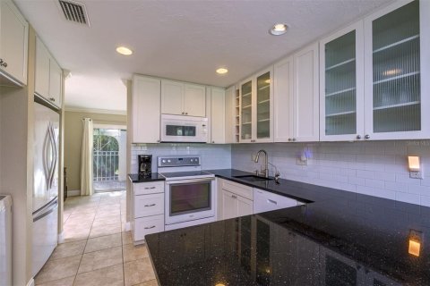 Copropriété à vendre à Sarasota, Floride: 2 chambres, 160.26 m2 № 2434959 - photo 23