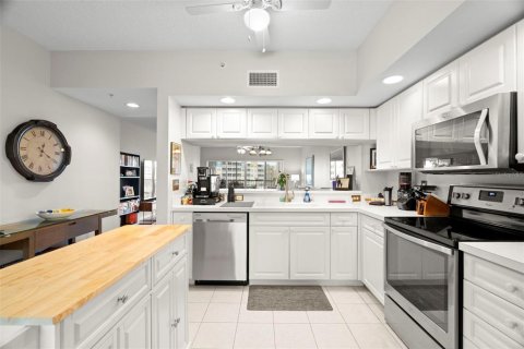 Condominio en alquiler en Largo, Florida, 3 dormitorios, 146.32 m2 № 1529041 - foto 9