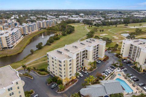 Condominio en alquiler en Largo, Florida, 3 dormitorios, 146.32 m2 № 1529041 - foto 3