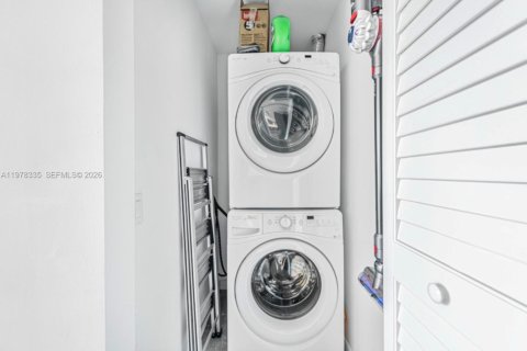 Copropriété à louer à Miami, Floride: 1 chambre, 49.52 m2 № 2091279 - photo 6