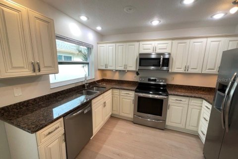 House in Dunedin, Florida 3 bedrooms, 126.81 sq.m. № 1602800 - photo 6