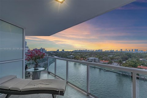 Condominio en venta en Miami Beach, Florida, 2 dormitorios, 94.76 m2 № 1982509 - foto 23
