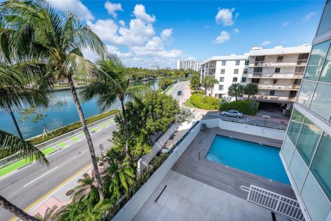 Condominio en venta en Miami Beach, Florida, 2 dormitorios, 94.76 m2 № 1982509 - foto 29