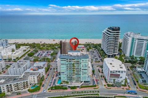 Condominio en venta en Miami Beach, Florida, 2 dormitorios, 94.76 m2 № 1982509 - foto 17