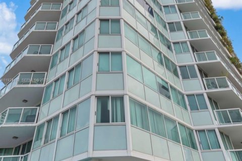 Condominio en venta en Miami Beach, Florida, 2 dormitorios, 94.76 m2 № 1982509 - foto 22