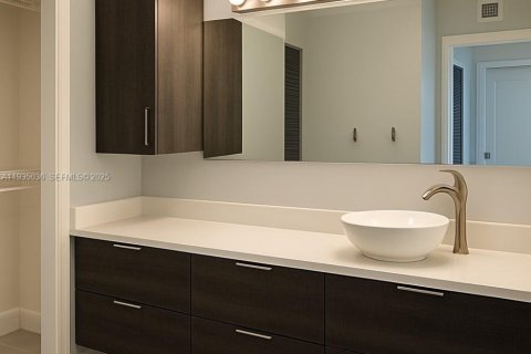 Condominio en venta en Aventura, Florida, 2 dormitorios, 97.92 m2 № 1994080 - foto 4