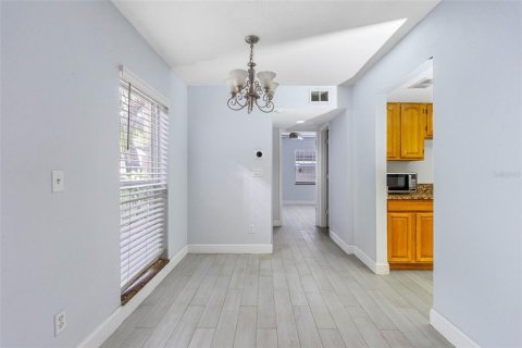 Condo in Tampa, Florida, 1 bedroom  № 1843299 - photo 10