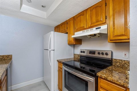 Condo in Tampa, Florida, 1 bedroom  № 1843299 - photo 13