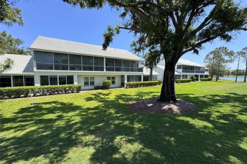 Condo in Bradenton, Florida, 2 bedrooms  № 1666706 - photo 29