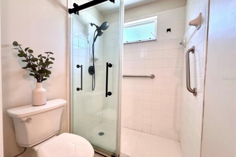 Condo in Bradenton, Florida, 2 bedrooms  № 1666706 - photo 24