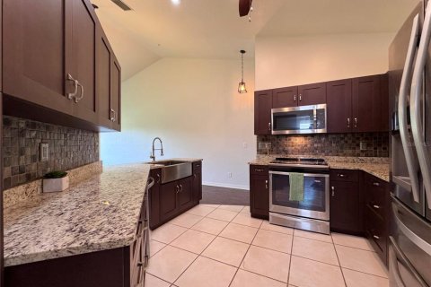 Condo in Bradenton, Florida, 2 bedrooms  № 1666706 - photo 7