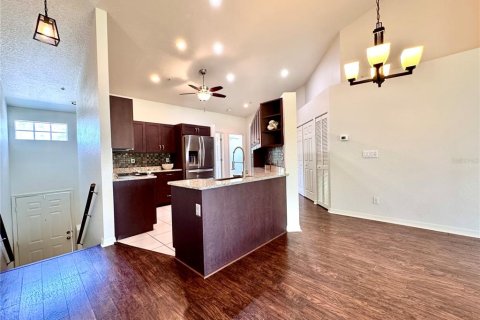 Condo in Bradenton, Florida, 2 bedrooms  № 1666706 - photo 5