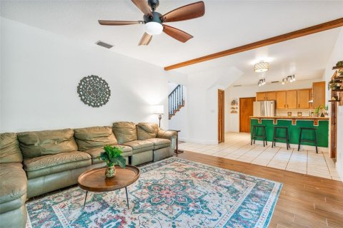 House in Apopka, Florida 3 bedrooms, 223.34 sq.m. № 1808431 - photo 13
