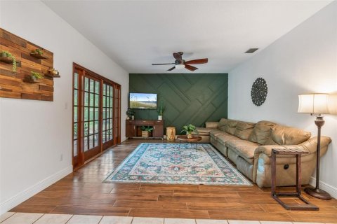 House in Apopka, Florida 3 bedrooms, 223.34 sq.m. № 1808431 - photo 15