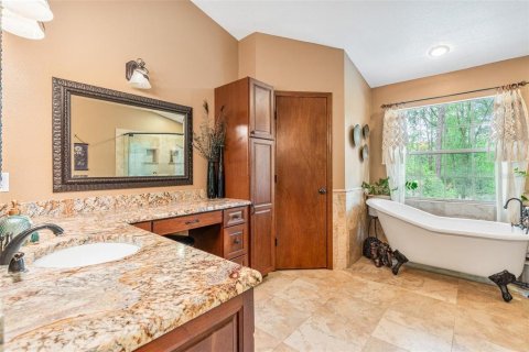 House in Apopka, Florida 3 bedrooms, 223.34 sq.m. № 1808431 - photo 25