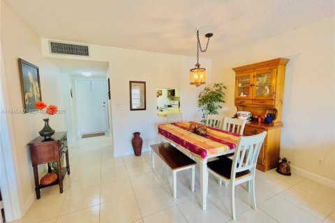 Copropriété à louer à Tamarac, Floride: 1 chambre, 61.32 m2 № 2002410 - photo 8