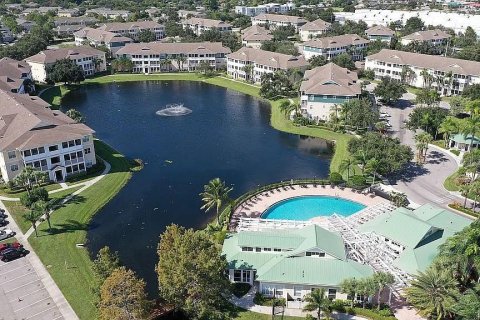 Condo in Bradenton, Florida, 1 bedroom  № 2237011 - photo 14