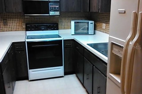 Villa ou maison à vendre à Tampa, Floride: 3 chambres, 117.43 m2 № 2322799 - photo 5