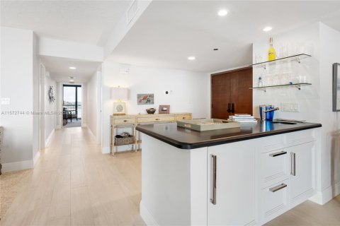 Condo in Tequesta, Florida, 2 bedrooms  № 1132428 - photo 5