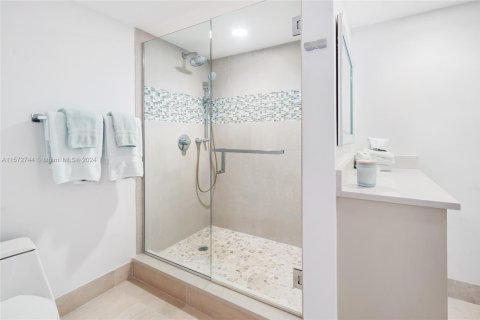 Condo in Tequesta, Florida, 2 bedrooms  № 1132428 - photo 27