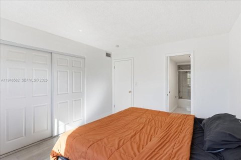 Condo in Palmetto Bay, Florida, 1 bedroom  № 2052864 - photo 8