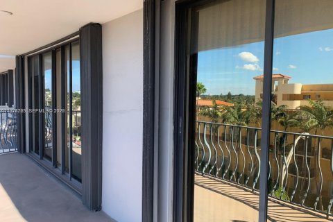 Copropriété à vendre à Surfside, Floride: 1 chambre, 111.48 m2 № 2036093 - photo 14