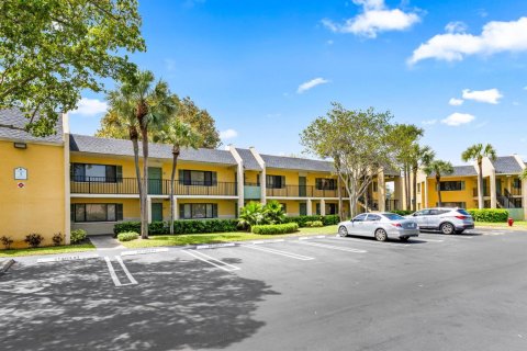 Condo in Boynton Beach, Florida, 2 bedrooms  № 2182827