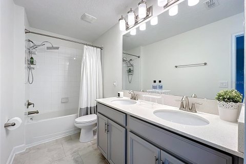 House in Winter Garden, Florida 3 bedrooms, 203.08 sq.m. № 1870226 - photo 26