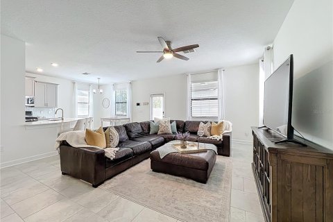 House in Winter Garden, Florida 3 bedrooms, 203.08 sq.m. № 1870226 - photo 9