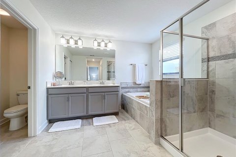 House in Winter Garden, Florida 3 bedrooms, 203.08 sq.m. № 1870226 - photo 20