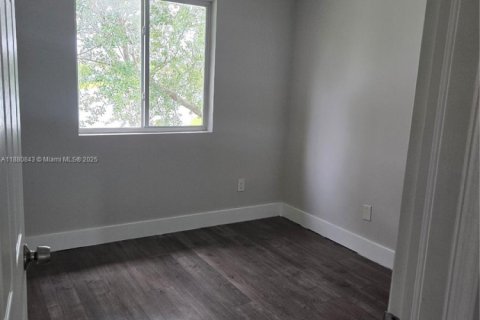Copropriété à louer à Homestead, Floride: 4 chambres, 132.2 m2 № 1922088 - photo 2